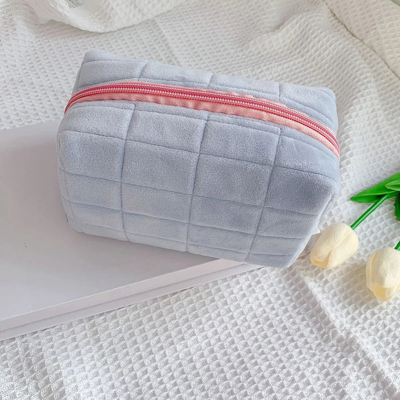 Cut Fur Makeup Bag for Women Travel Cosmetic Bag Solid Color Zipper Large Make Up Toiletry Bag Washing Beauty Case Necessaries