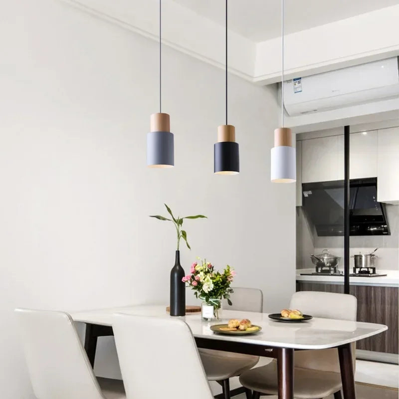 Simple wire chandelier for modern and stylish home interiors