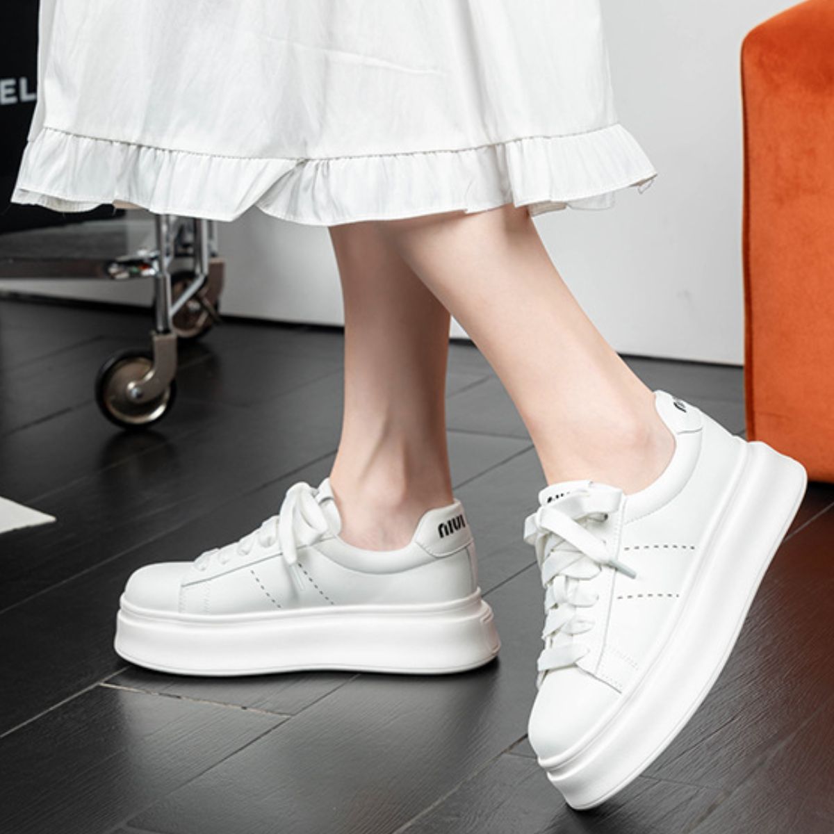 Trendy platform sneakers with thick sole for casual and stylish wear