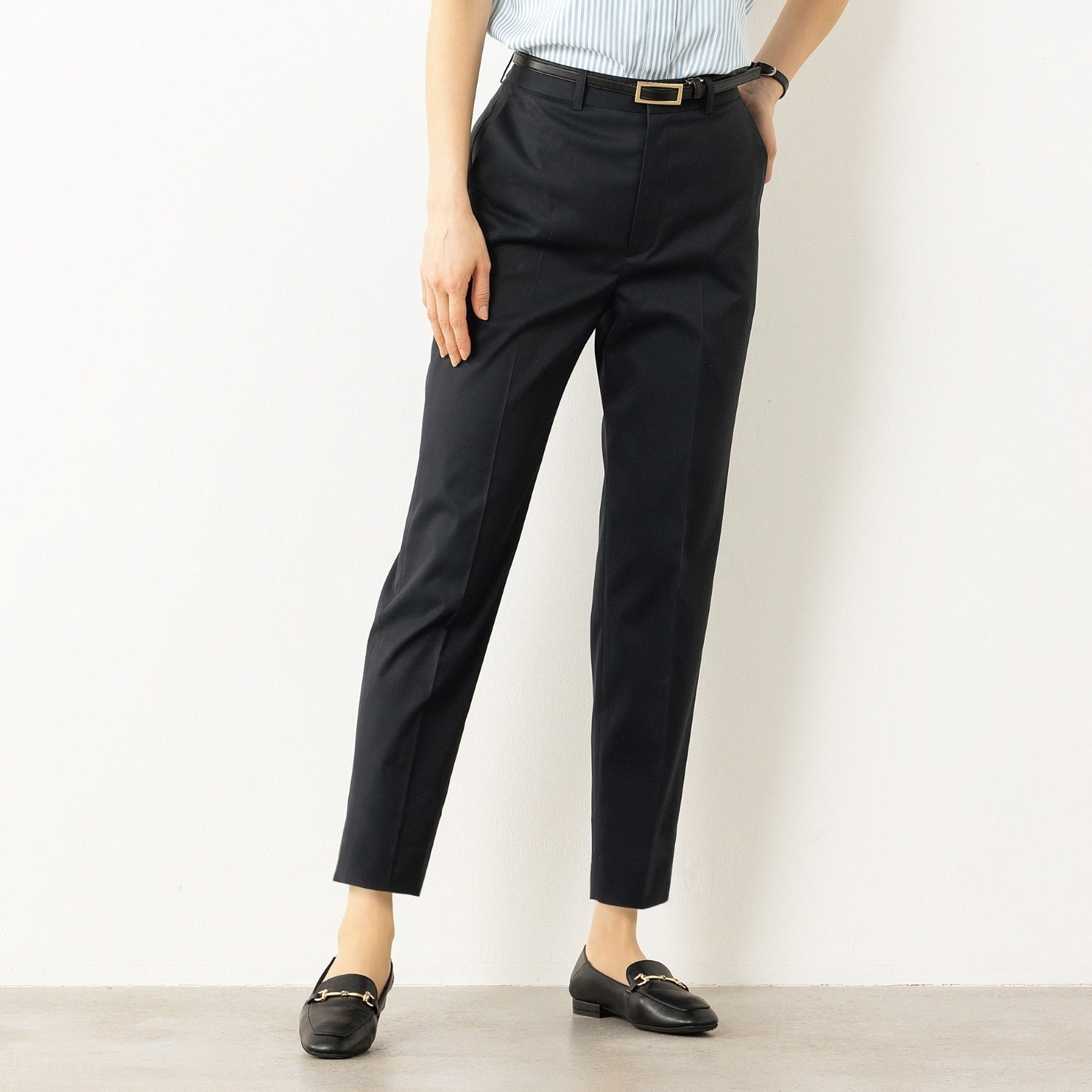 Water Repellent Stretch Cropped Pants Navy, women’s stylish outdoor pants for casual wear.