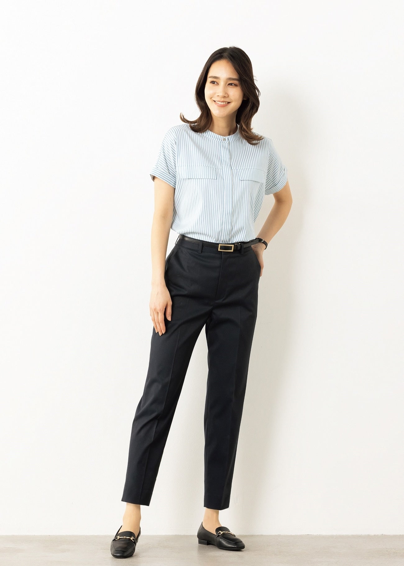 Water Repellent Stretch Cropped Pants Navy, women’s stylish outdoor pants for casual wear.