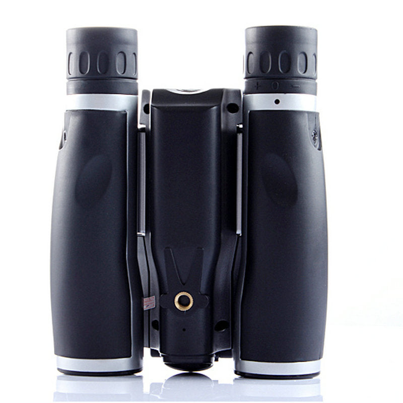 Digital camera binoculars for outdoor travel and sporting events