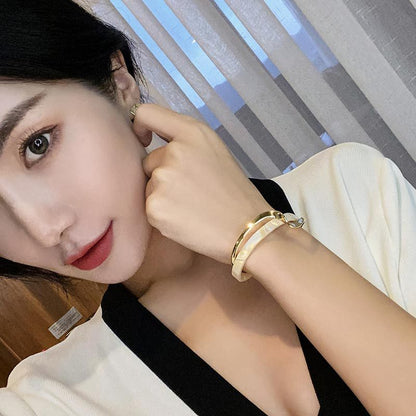 Adjustable White Shellfish Plate Bracelet for Women, 2-Layer Luxury