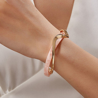 Adjustable White Shellfish Plate Bracelet for Women, 2-Layer Luxury