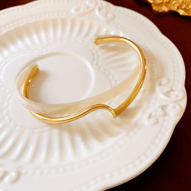 Adjustable White Shellfish Plate Bracelet for Women, 2-Layer Luxury