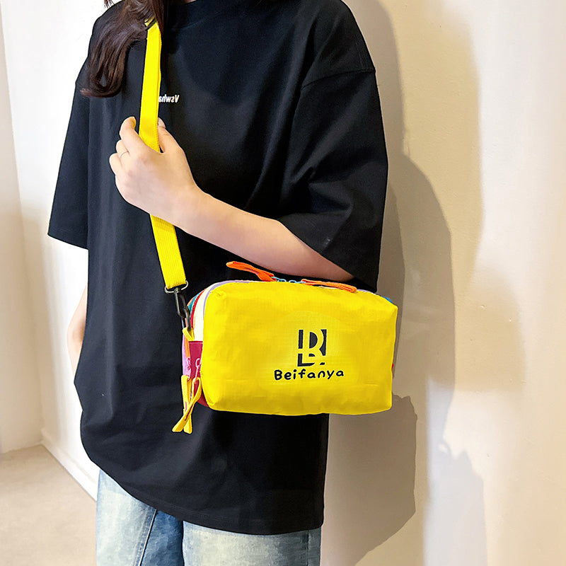 lightweight-womens-shoulder-bag-casual-style