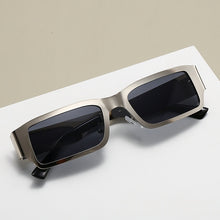 women-hip-hop-fashion-sunglasses-front-view