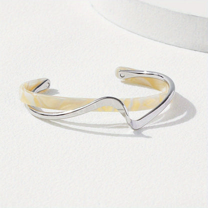 Adjustable White Shellfish Plate Bracelet for Women, 2-Layer Luxury