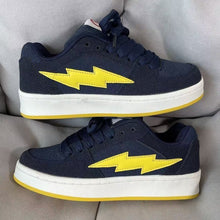 Women's lightning casual board shoes - breathable non-slip low-top sneakers front view