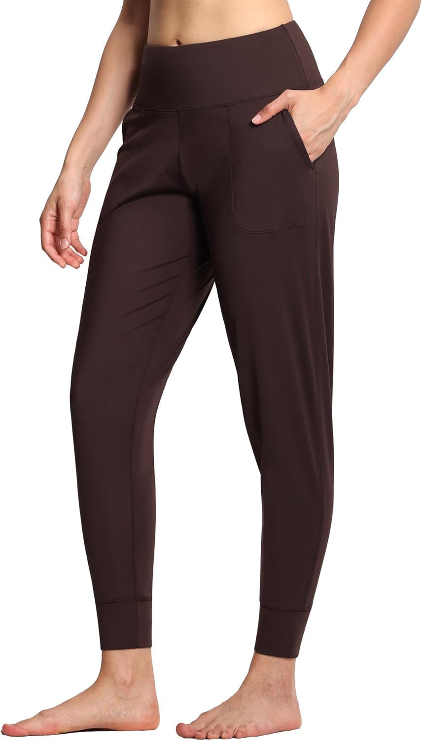 Lightweight women's joggers for workouts