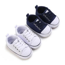 Baby canvas shoes