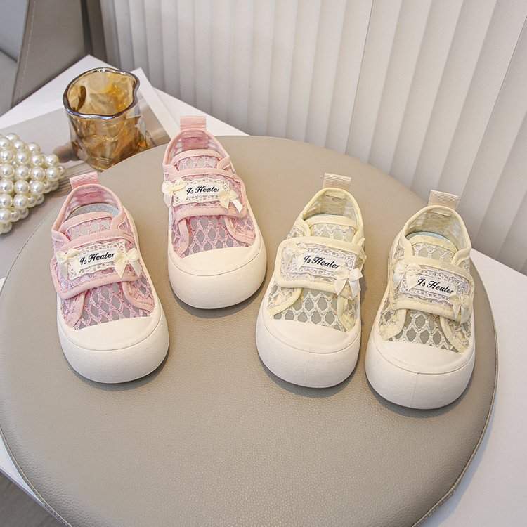 Girls breathable mesh shoes