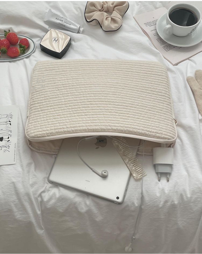Anti-shock laptop clutch sleeve