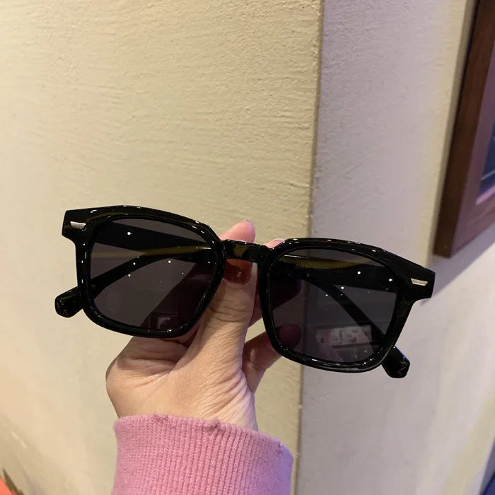 Trendy Unisex Retro Sunglasses for 2025 Fashion