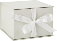 Hallmark Medium Gift Box with Lid