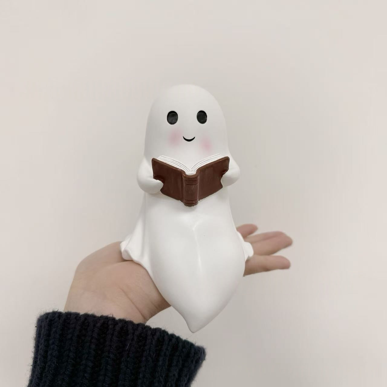Halloween ghost decor