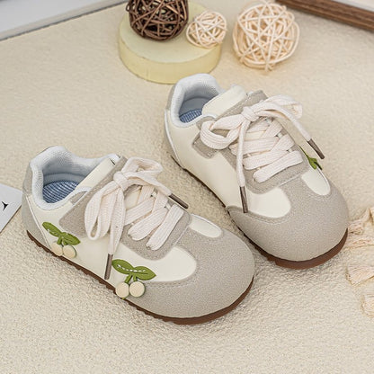 Girls fashion trainer shoes