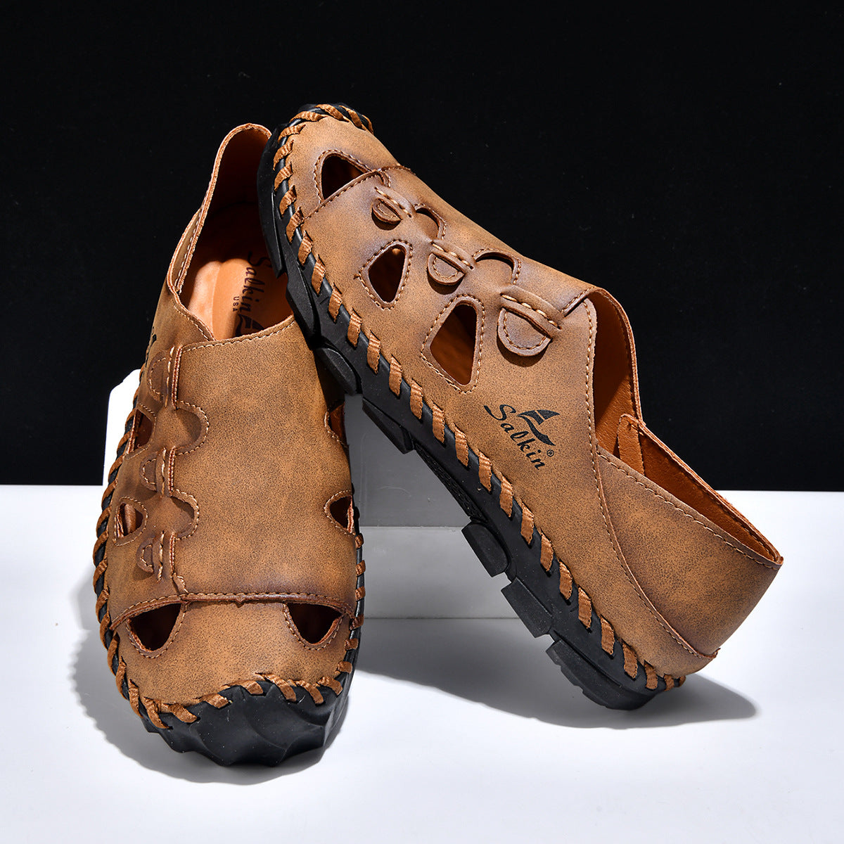 Lightweight leather shoes