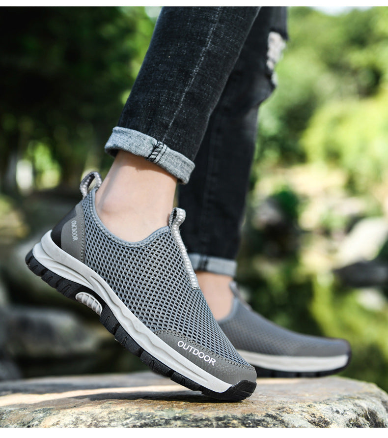 Hollow mesh slip-on shoes