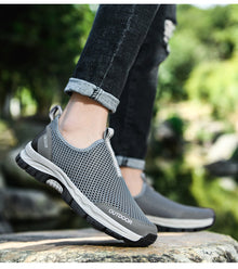 Hollow mesh slip-on shoes