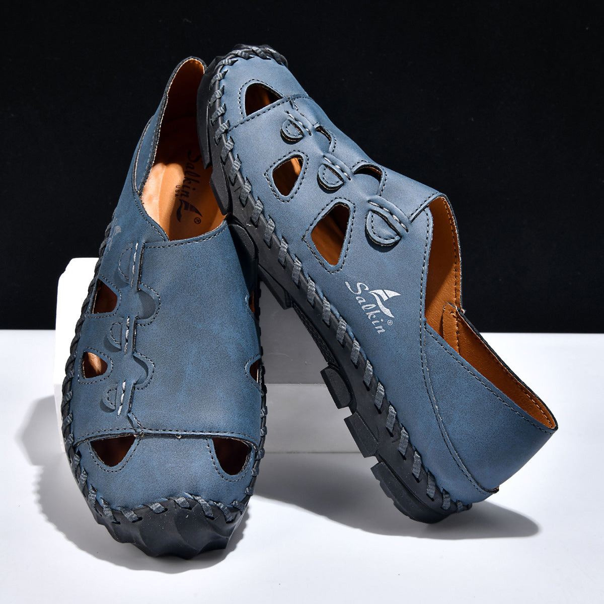 Lightweight leather shoes