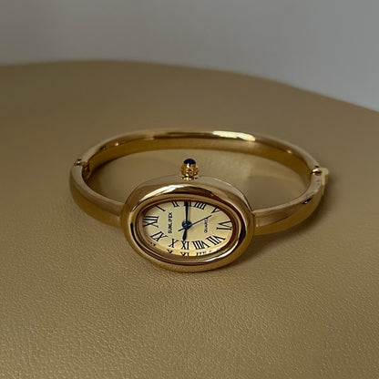 Oval bracelet watch