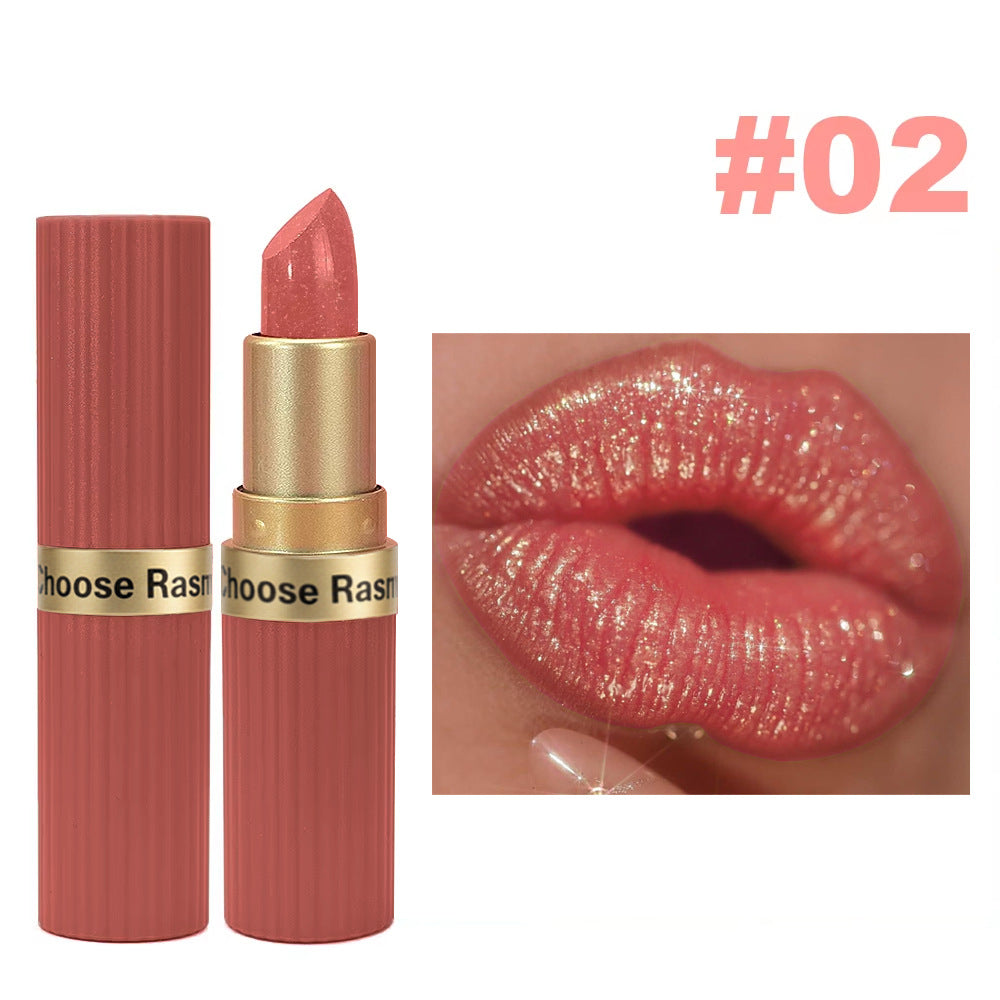 Pearlescent lipstick shine
