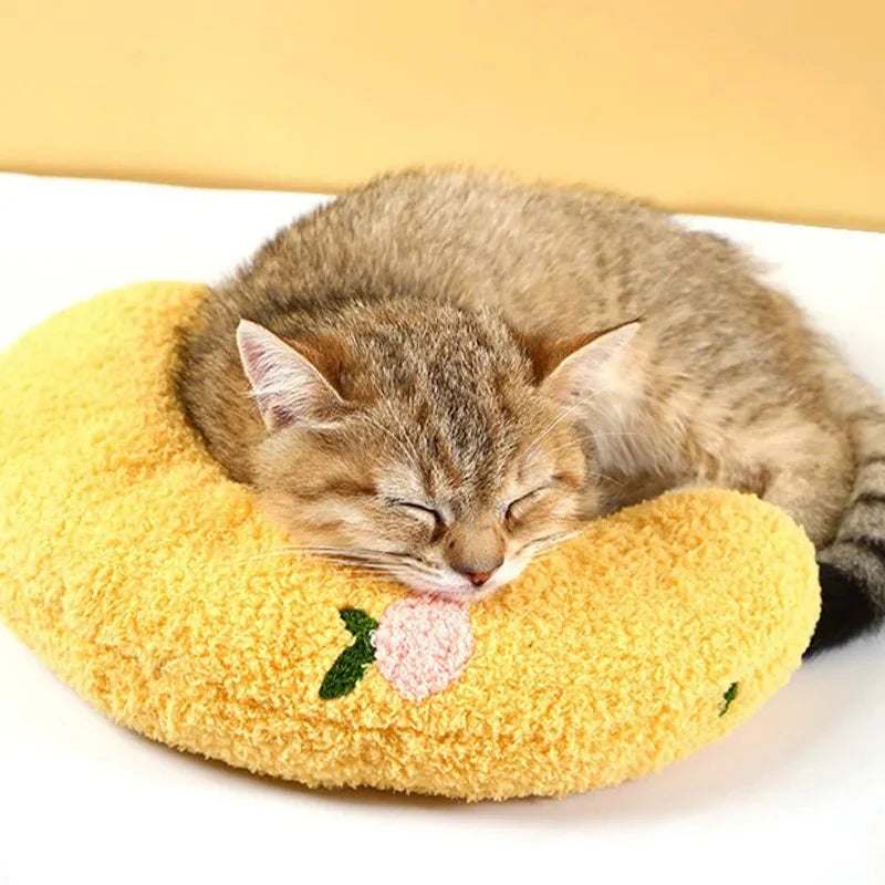 Pet u-shape calming pillow for neck support and anxiety relief in dogs and cats