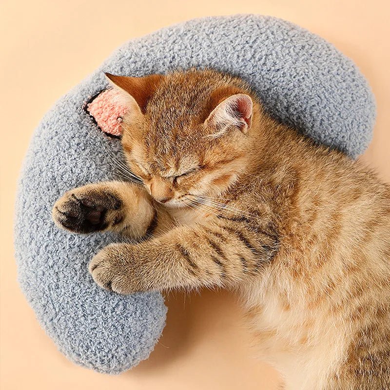 Pet u-shape calming pillow for neck support and anxiety relief in dogs and cats