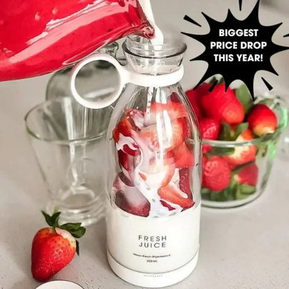 Portable mini blender by FreshJuice for smoothies and juices on the go