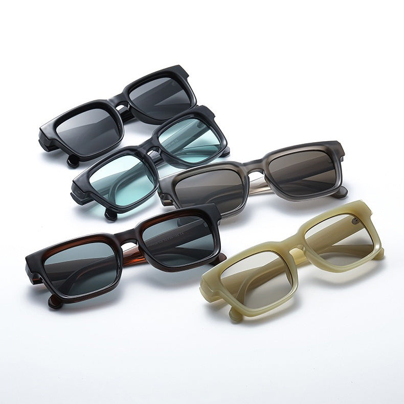 Retro Minimalist Sunglasses