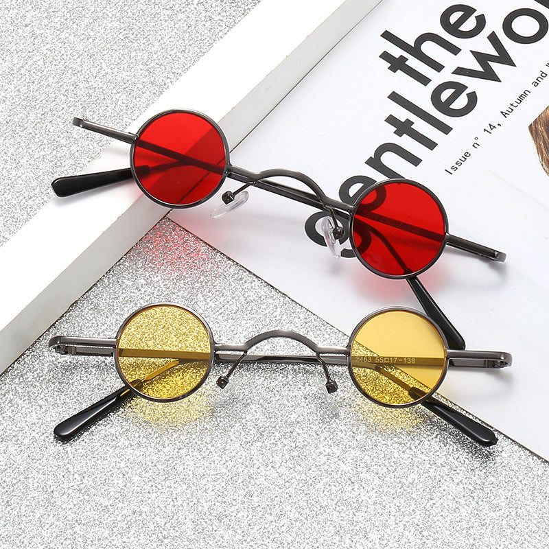 Round retro sunglasses
