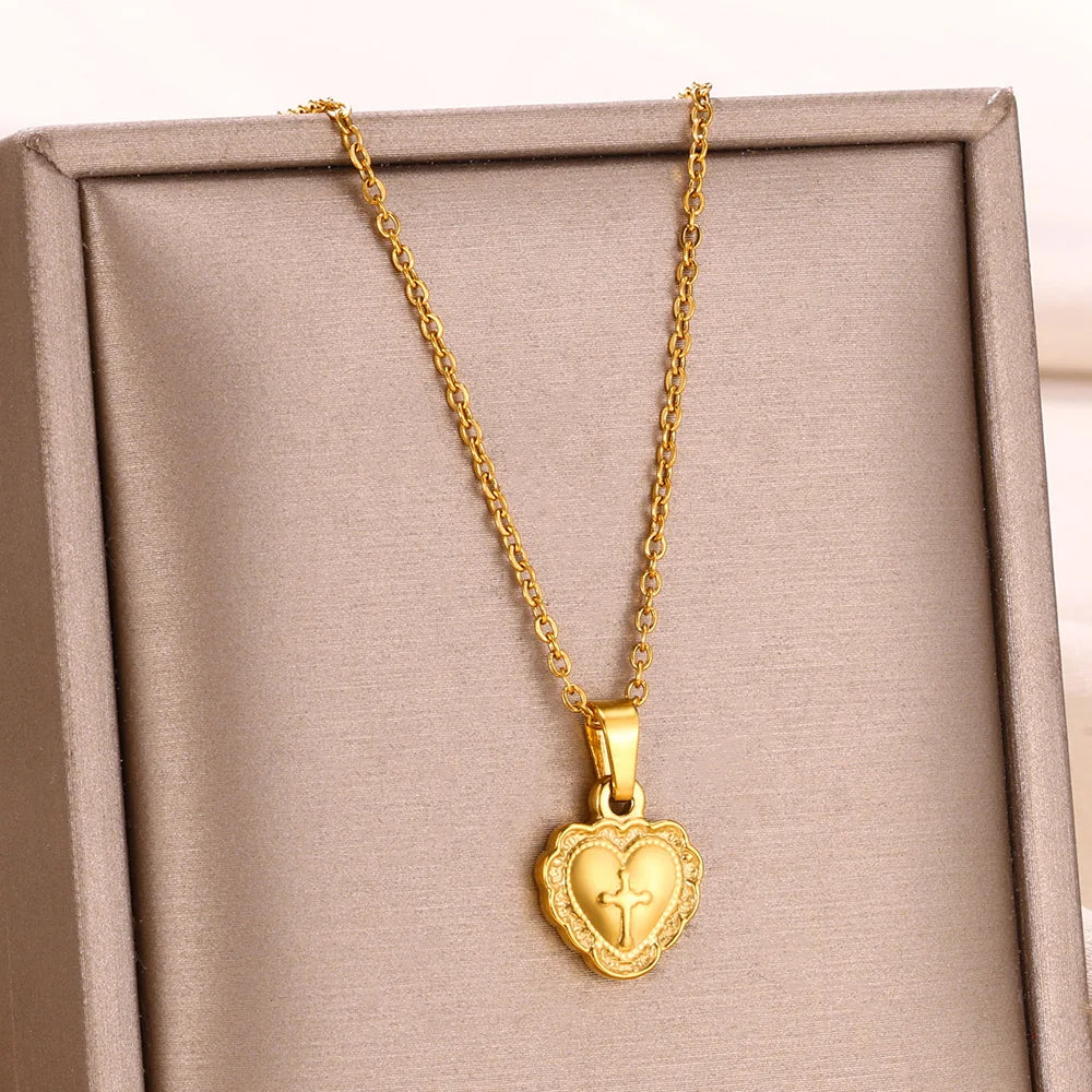 Stainless Steel Heart Necklace – 2025 Trend