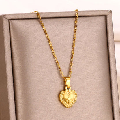 Stainless Steel Heart Necklace – 2025 Trend