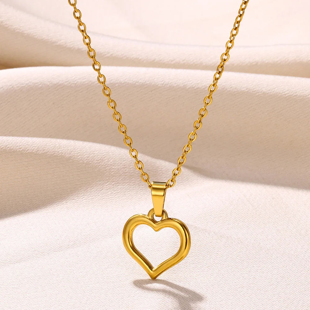 Stainless Steel Heart Necklace – 2025 Trend