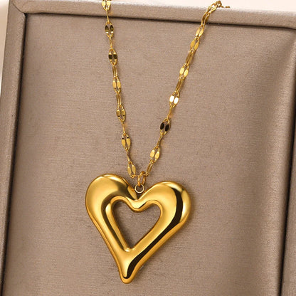 Stainless Steel Heart Necklace – 2025 Trend