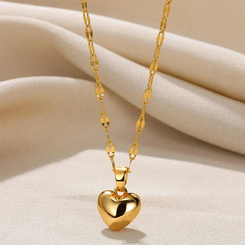 Stainless Steel Heart Necklace – 2025 Trend