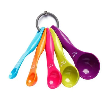 A Full Set of Measuring Cups & Spoons for Kitchen