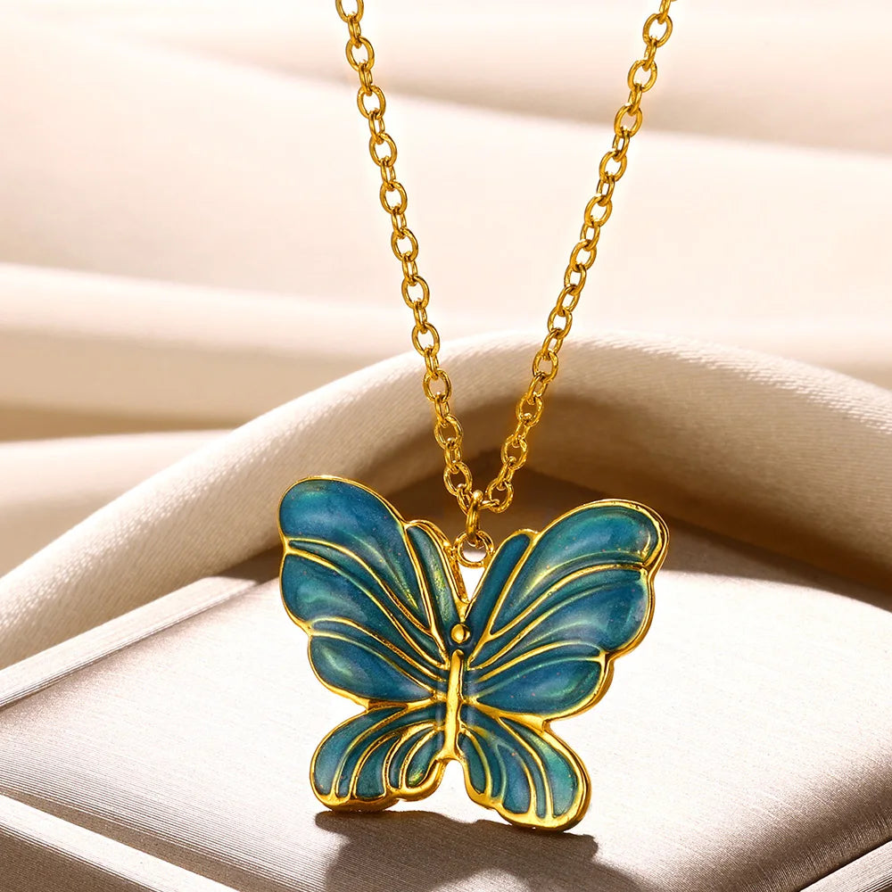 Stainless Steel Heart Necklace – 2025 Trend