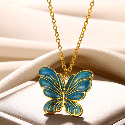 Stainless Steel Heart Necklace – 2025 Trend