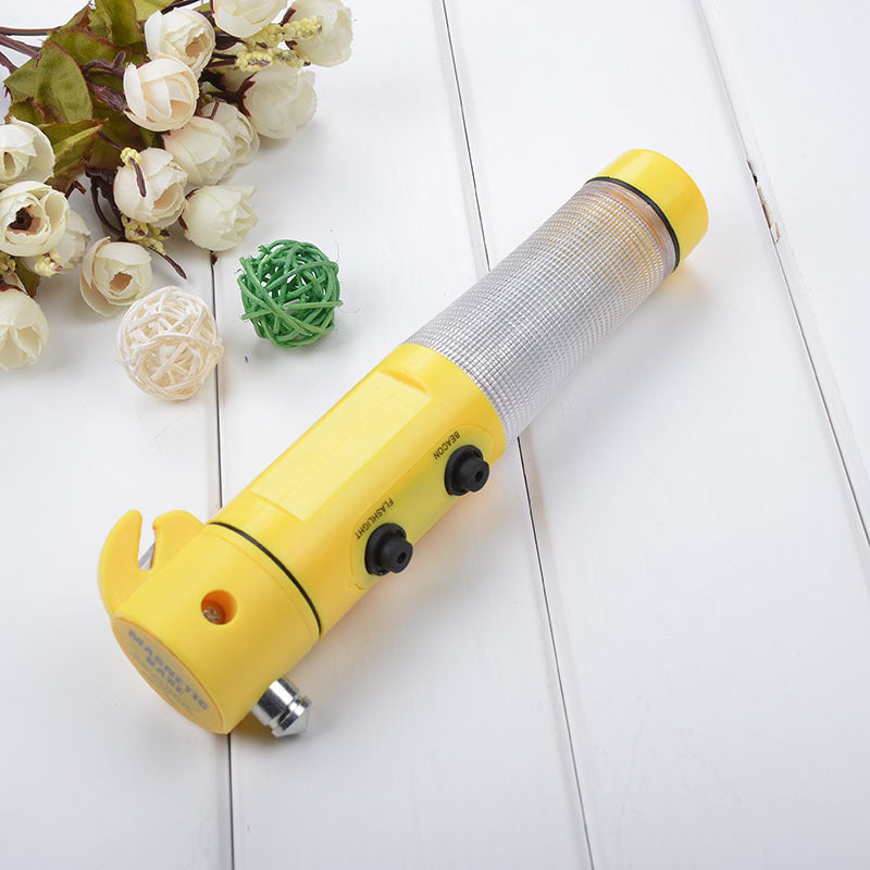 Safety hammer flashlight