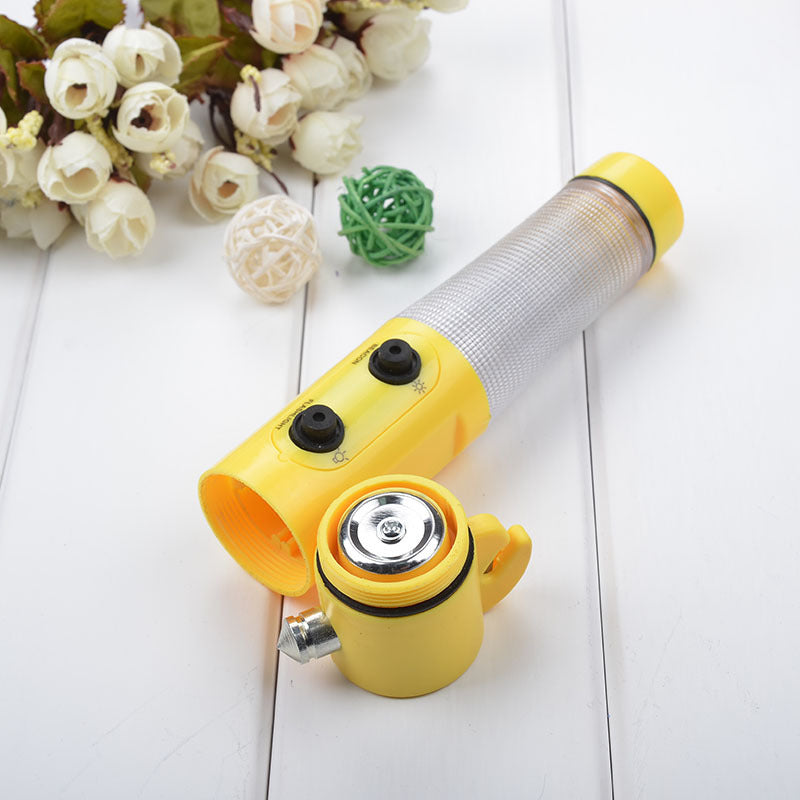 Safety hammer flashlight