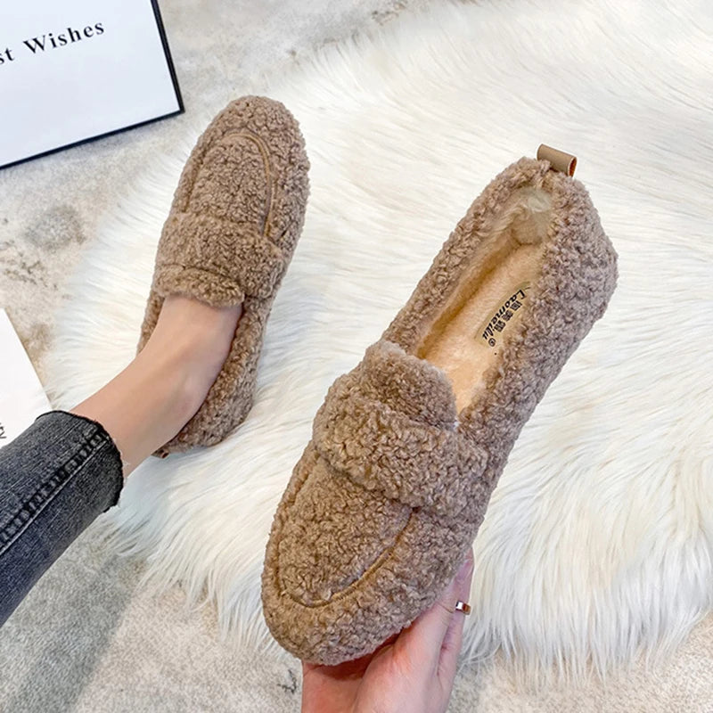 Ember's Cozy Curly Lambwool Loafers