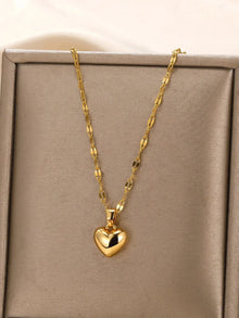 Stainless Steel Heart Necklace – 2025 Trend