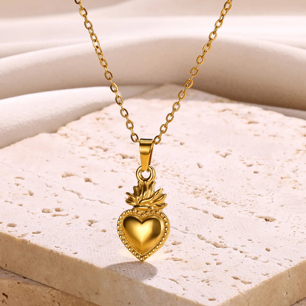 Stainless Steel Heart Necklace – 2025 Trend