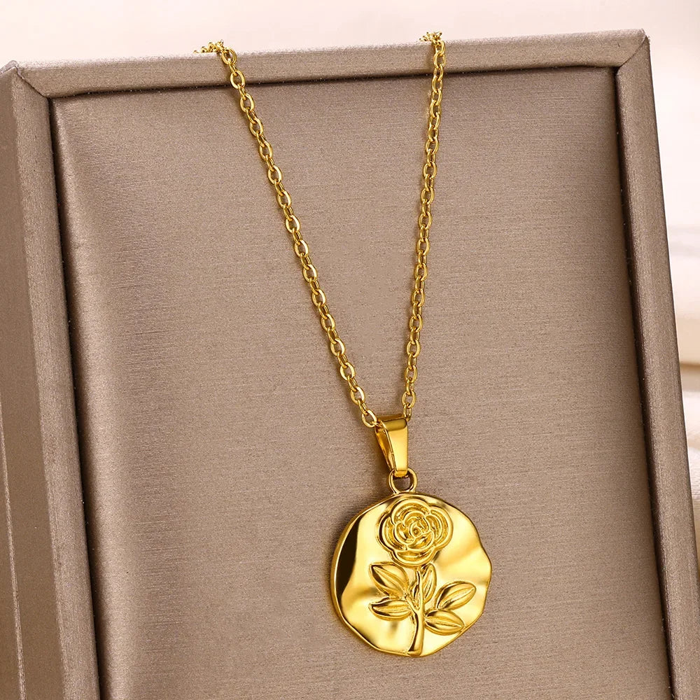Stainless Steel Heart Necklace – 2025 Trend