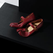 Women leather Tabi flats