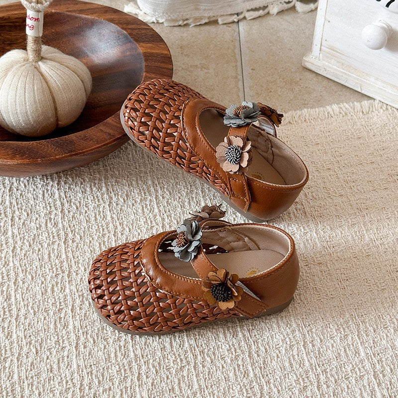 Girls woven leather shoes