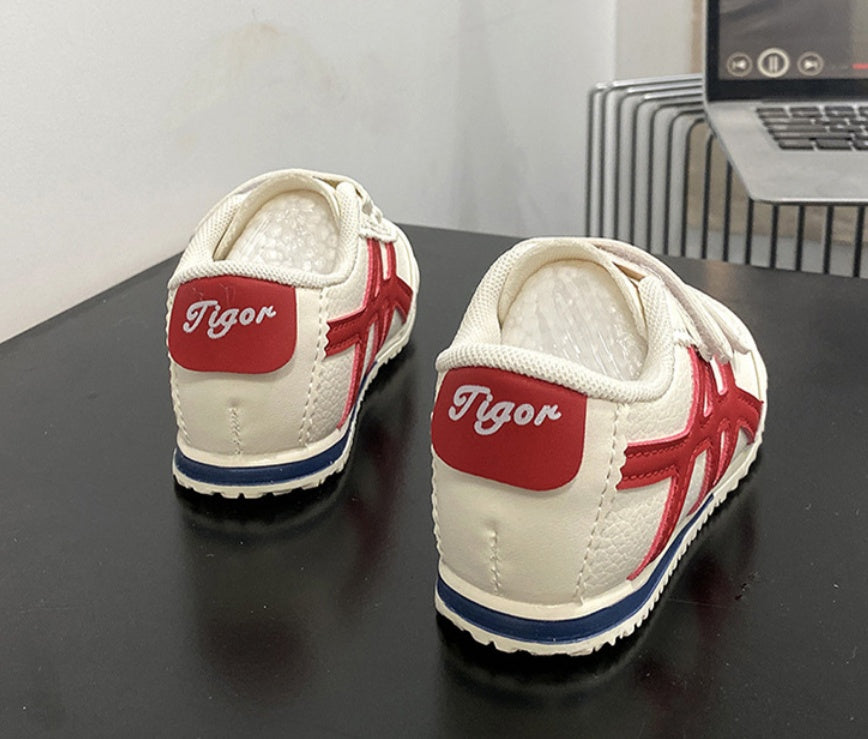 Baby canvas walking shoes