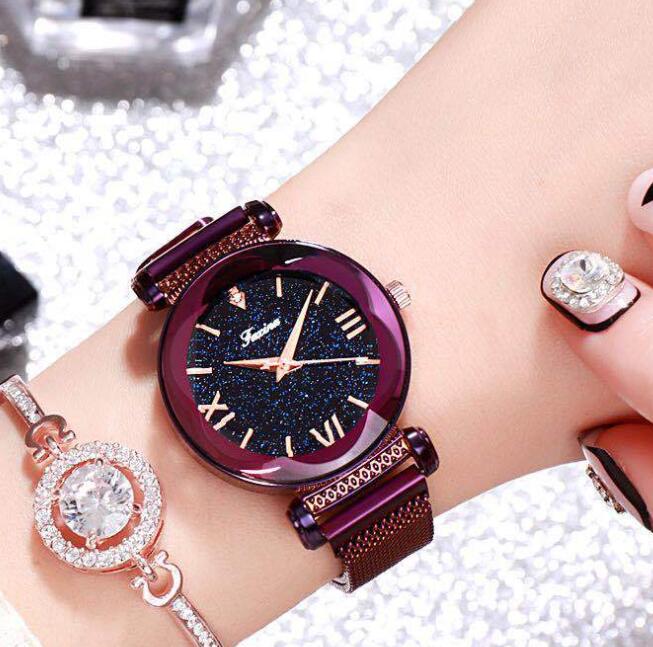 Trendy fashion watch